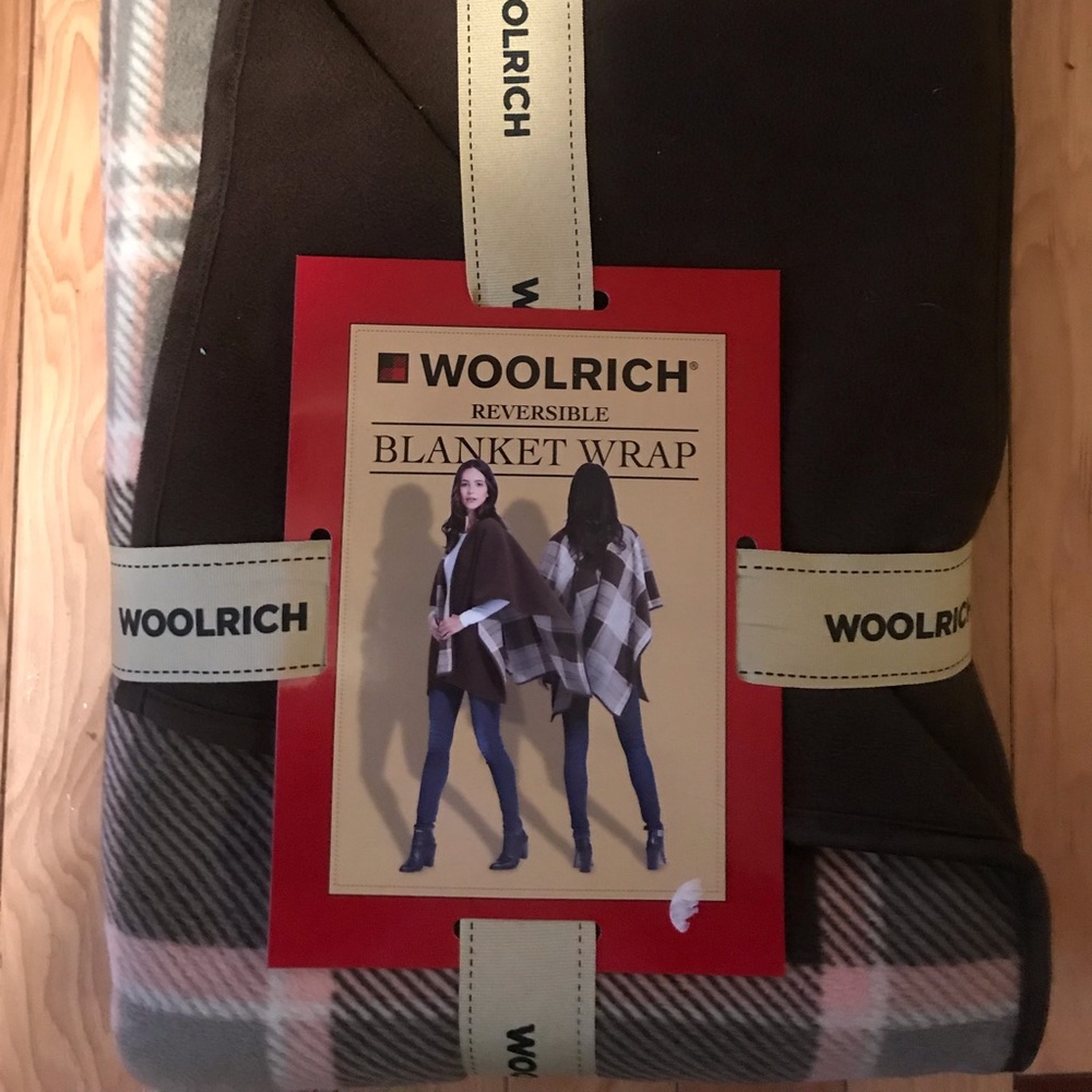 Woolrich Reversible Blanket Wrap